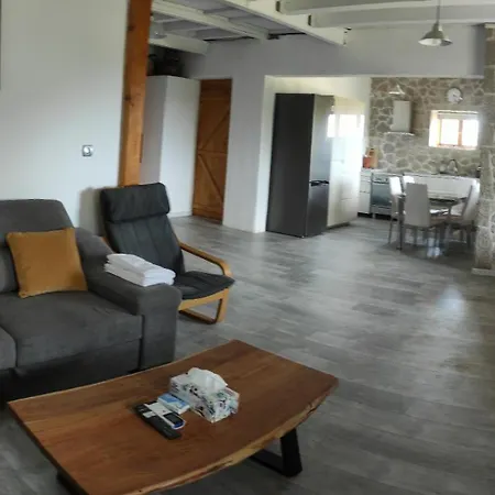 بيت للعطل Lori's Country