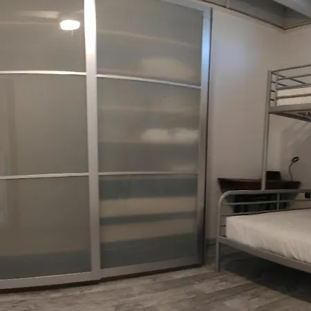 Lori's Country Levkákia