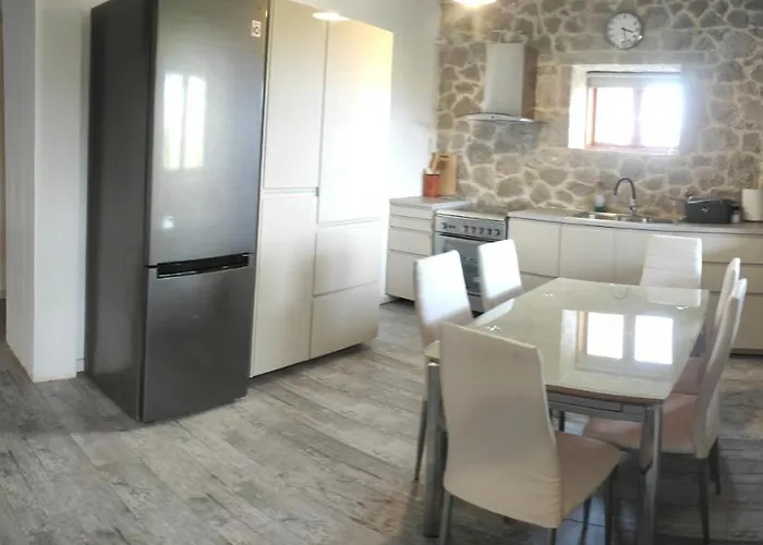 Lori's Country Levkákia